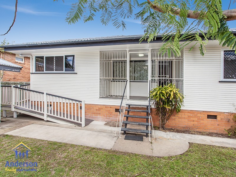 12 Porter Street, Redcliffe QLD 4020