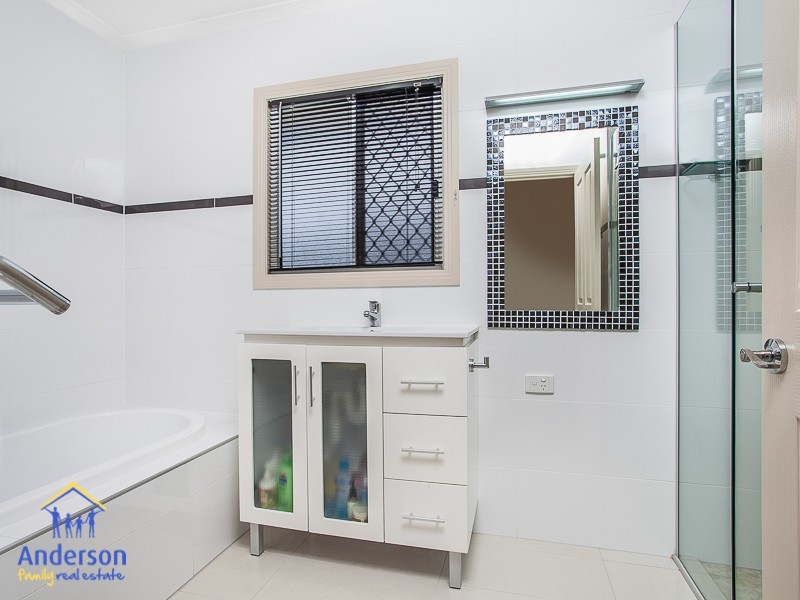 12 Porter Street, Redcliffe QLD 4020