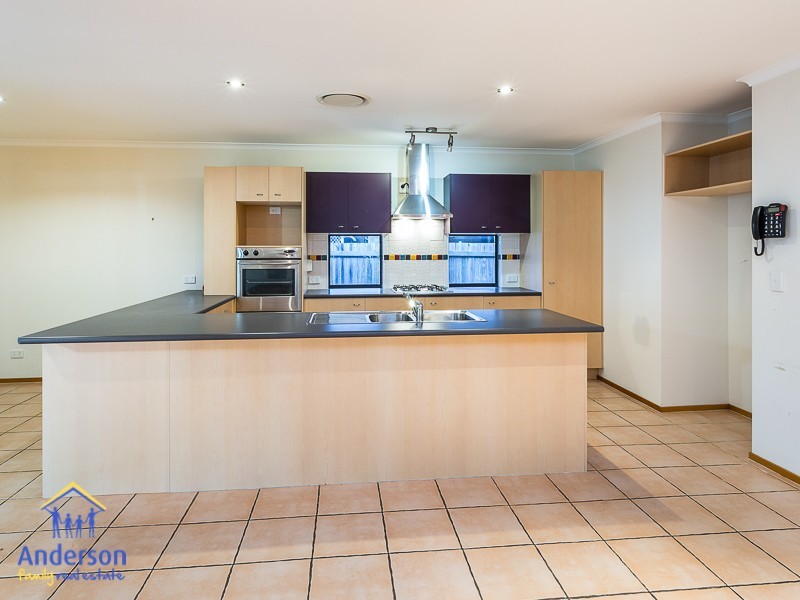 6 Cunningham Court, North Lakes QLD 4509