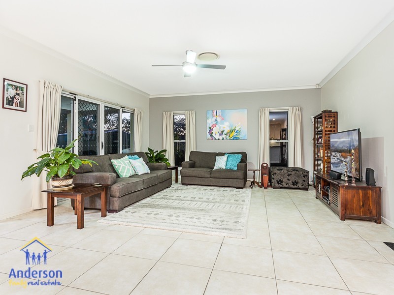 2 Douglas Circuit, North Lakes QLD 4509