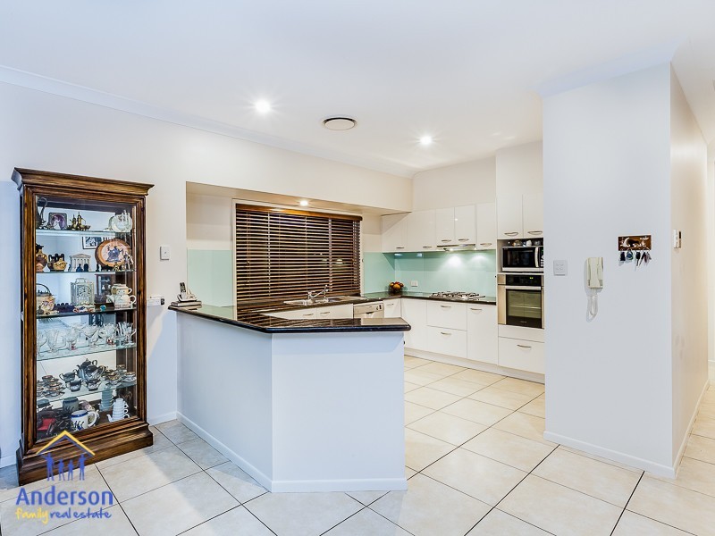2 Douglas Circuit, North Lakes QLD 4509