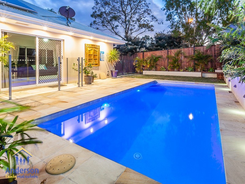 2 Douglas Circuit, North Lakes QLD 4509
