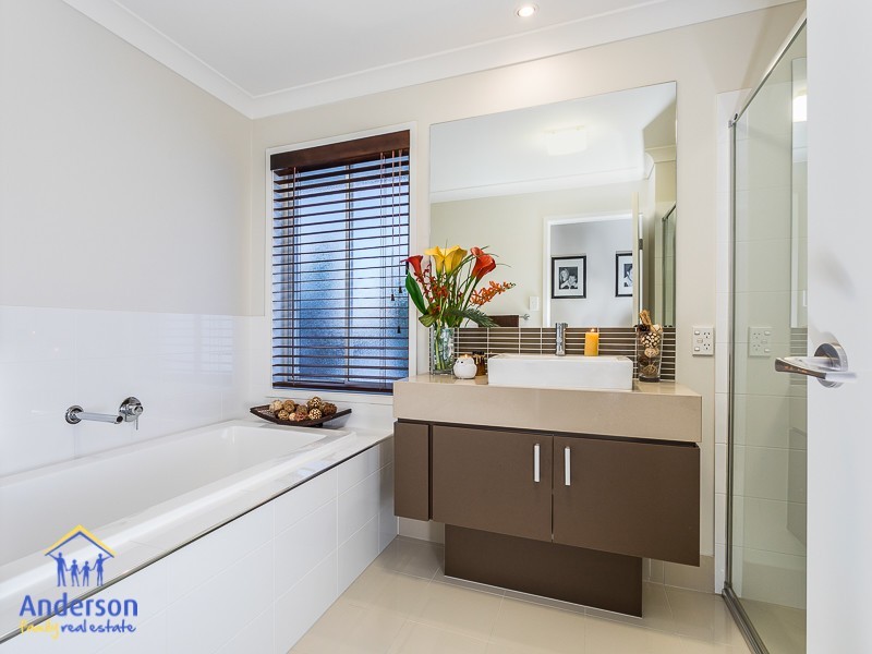 48 Williams Crescent, North Lakes QLD 4509