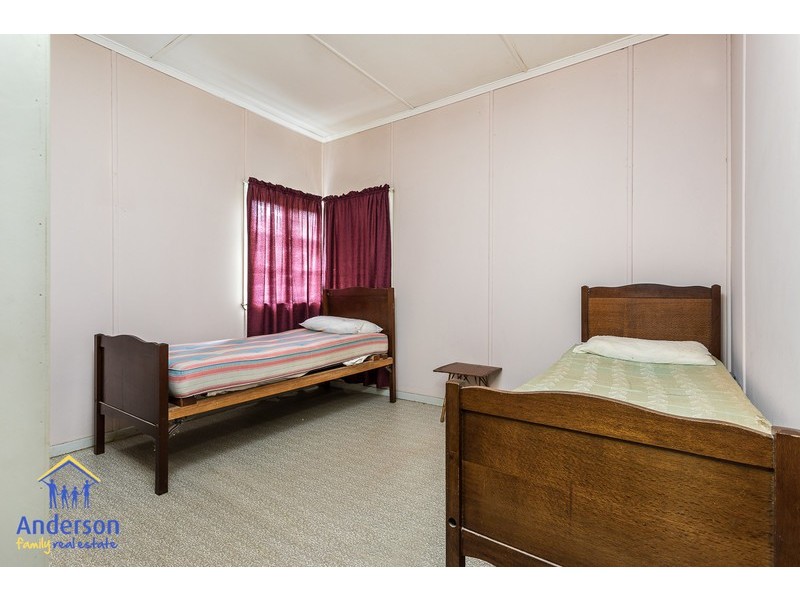 1 Frank Street, Scarborough QLD 4020