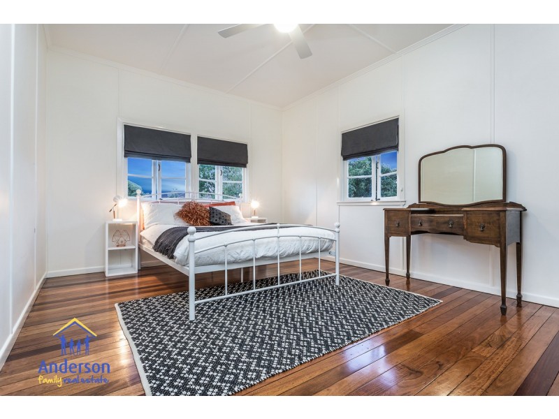 1 Frank Street, Scarborough QLD 4020