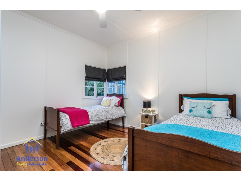 1 Frank Street, Scarborough QLD 4020