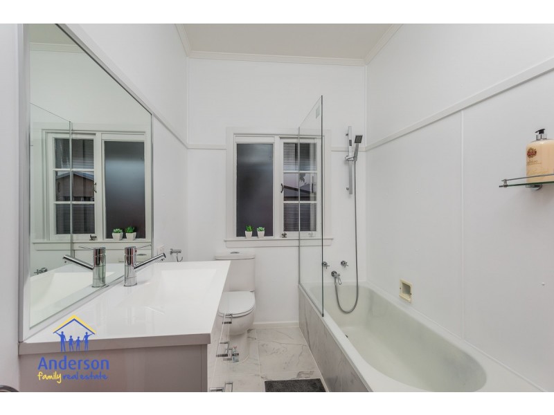 1 Frank Street, Scarborough QLD 4020