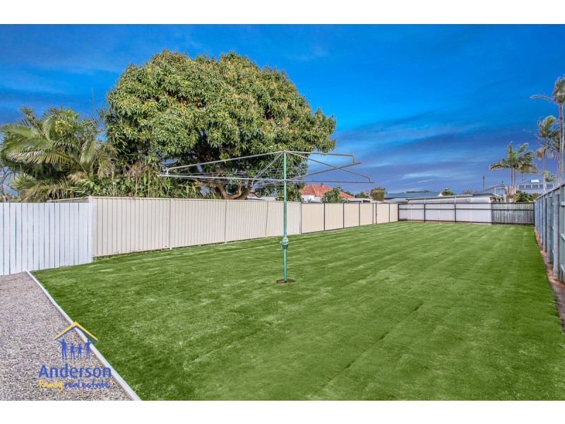 1 Frank Street, Scarborough QLD 4020