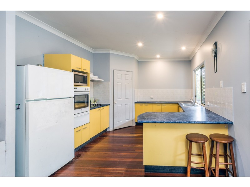 9 Valencia Crt, Eatons Hill QLD 4037