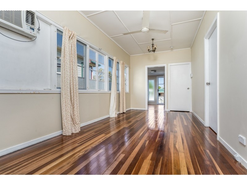 24 Norman Street, Deagon QLD 4017