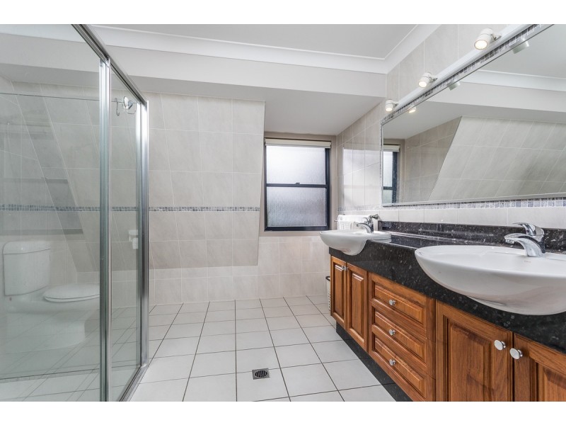 2/11 Georgina Street, Woody Point QLD 4019