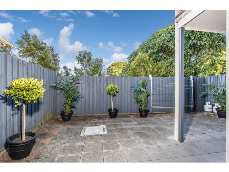 2/11 Georgina Street, Woody Point QLD 4019