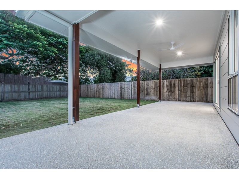 19A McLennan Street, Woody Point QLD 4019