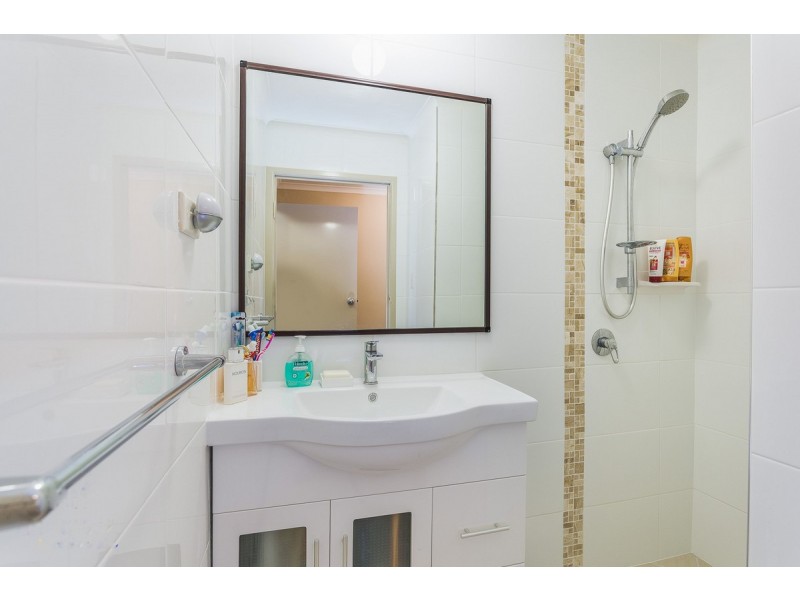 5/124 Hornibrook Esplanade, Clontarf QLD 4019