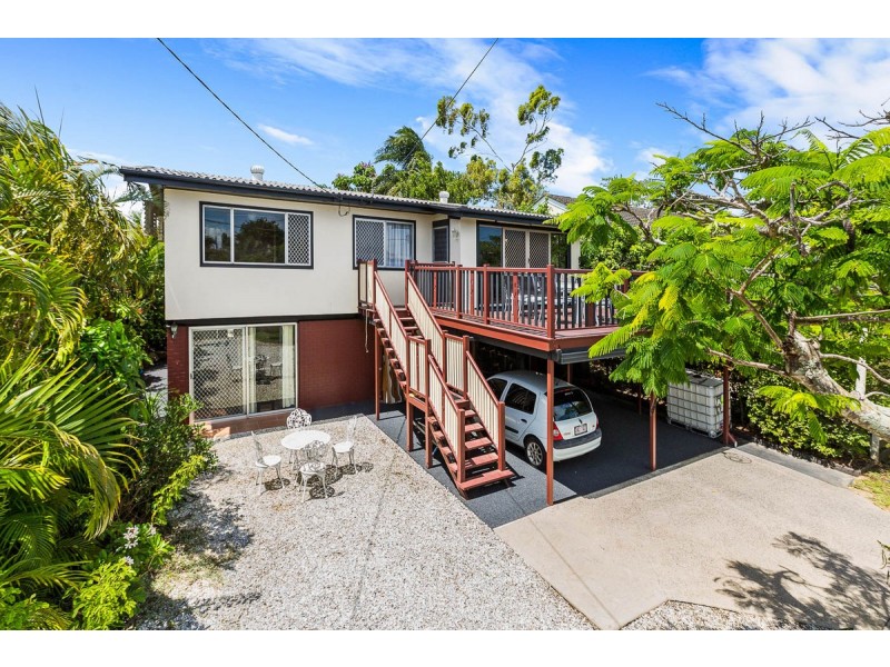 13 Baringa Street, Clontarf QLD 4019
