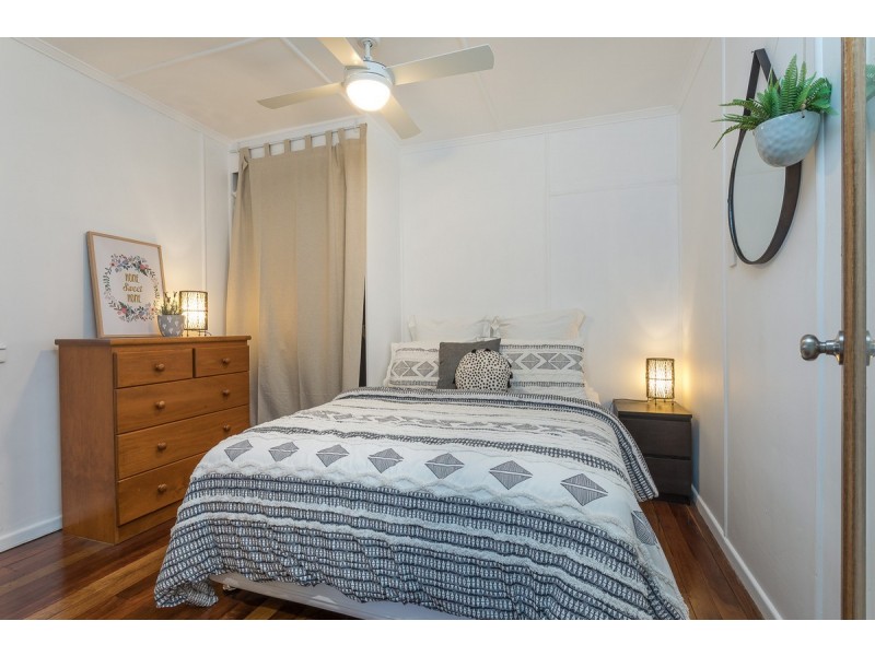 10 Scott Street, Deagon QLD 4017