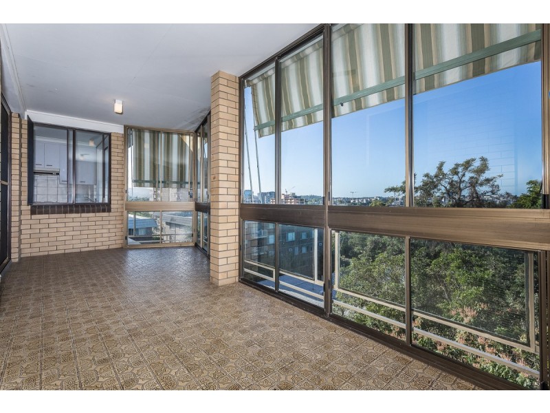 8/63 Ryans Road, St Lucia QLD 4067