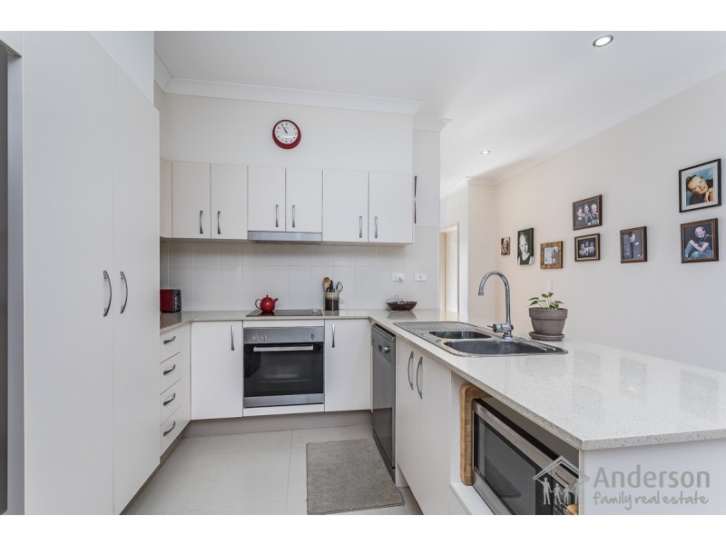 2/145 Northcote Street, Brighton QLD 4017