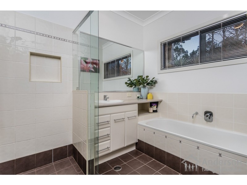9 Pinbarren Place, Yugar QLD 4520
