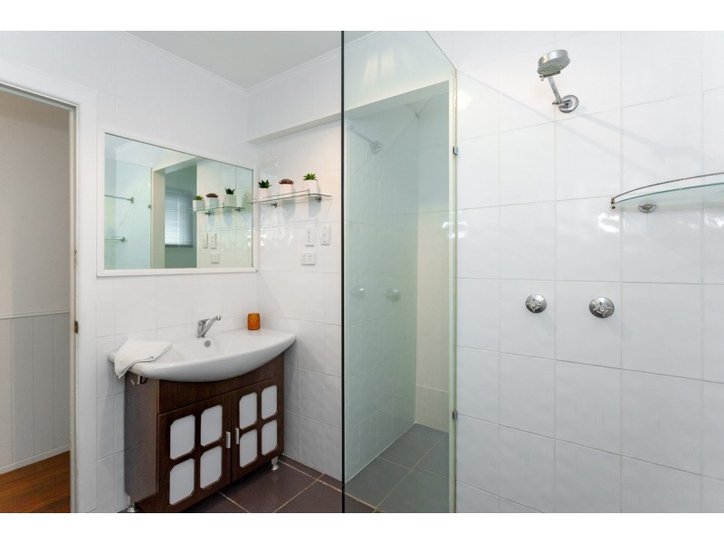 19 Campbell Street, Scarborough QLD 4020