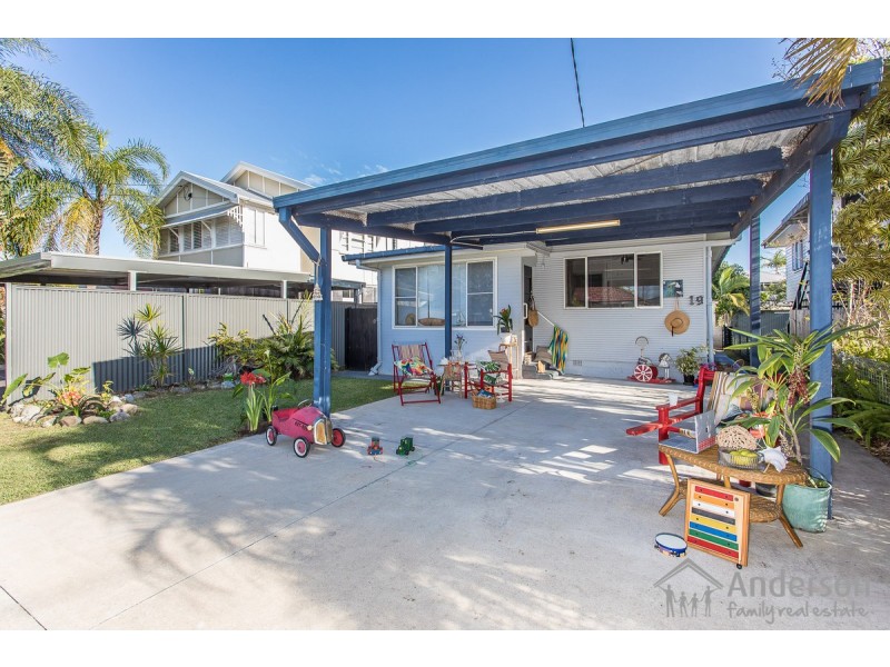 19 Campbell Street, Scarborough QLD 4020