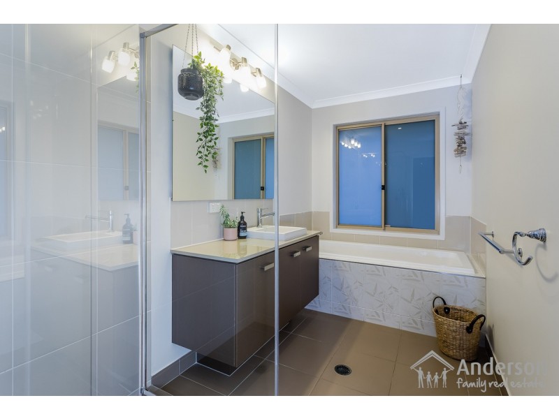 19 Troon Street, North Lakes QLD 4509