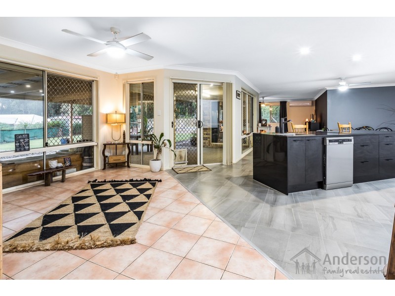19 Hinchinbrook Court, Burpengary QLD 4505