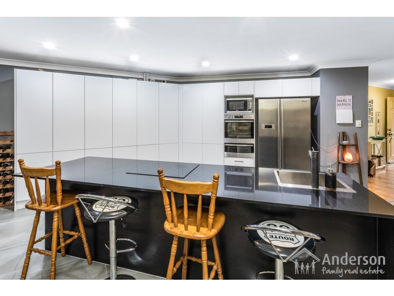 19 Hinchinbrook Court, Burpengary QLD 4505