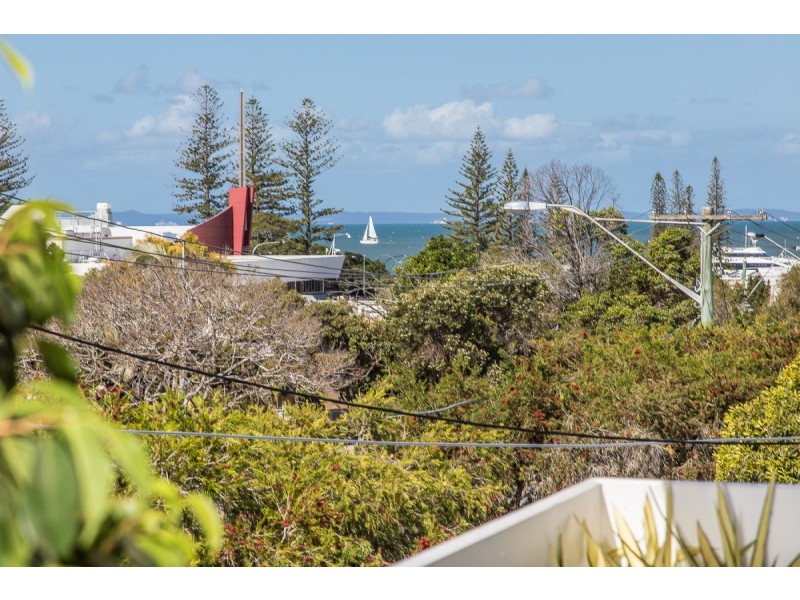 4/17 Downs Street, Redcliffe QLD 4020