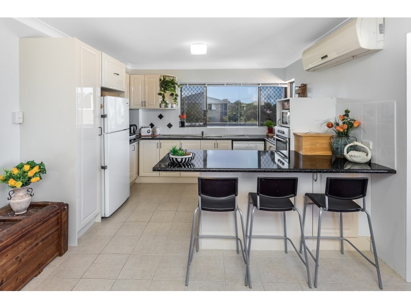 4/17 Downs Street, Redcliffe QLD 4020