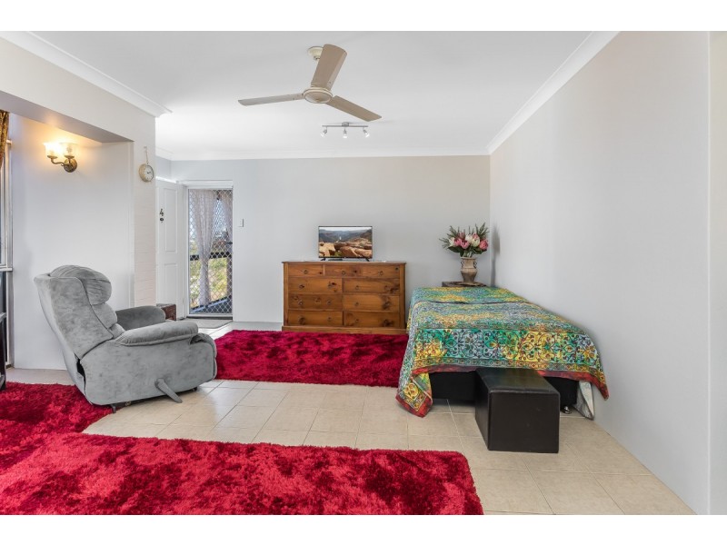 4/17 Downs Street, Redcliffe QLD 4020