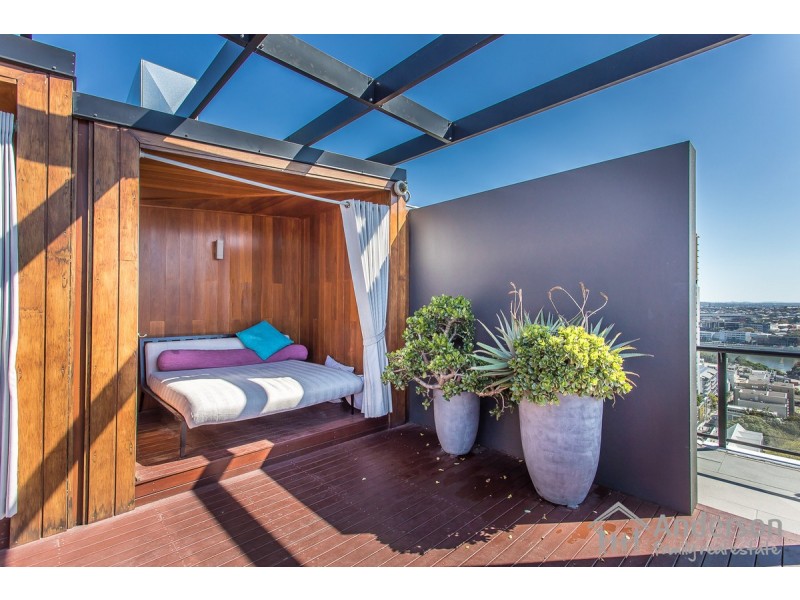 2006/77 Grey Street, South Brisbane QLD 4101