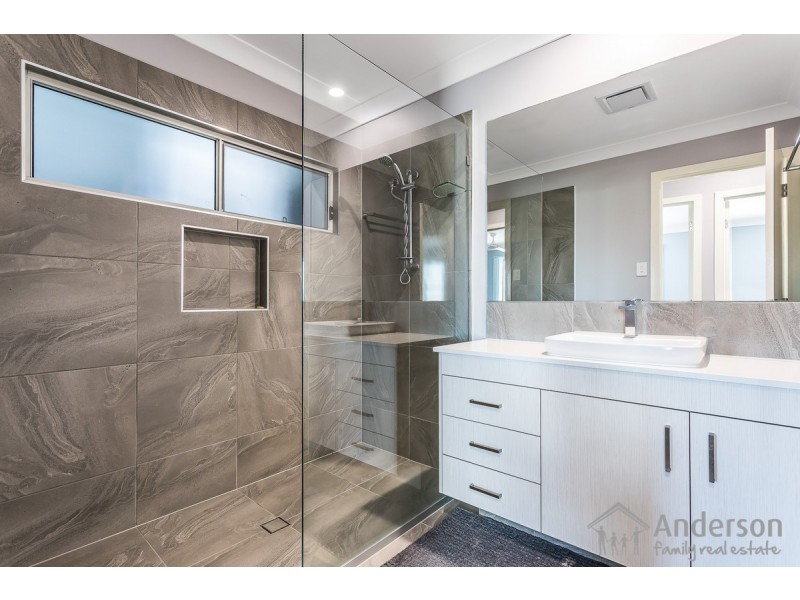 4 Flinders Circuit, Fitzgibbon QLD 4018