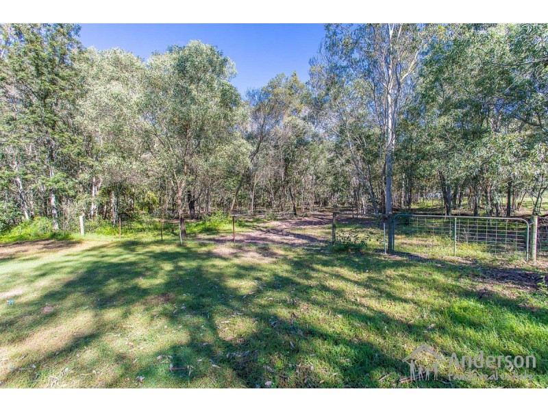 25 Aberdeen Road, North Maclean QLD 4280