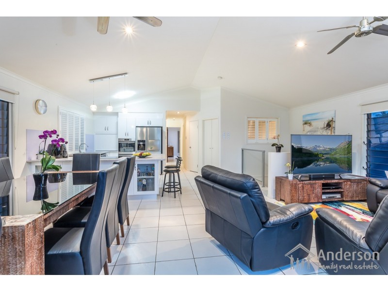 188A Hornibrook Esplanade, Woody Point QLD 4019
