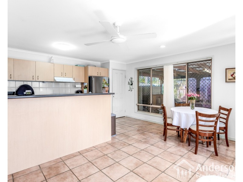 10 Deakin Place, Forest Lake QLD 4078