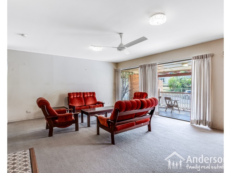 2 Skye Street, Kenmore QLD 4069