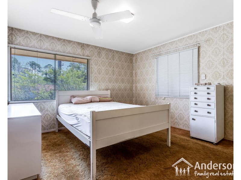 2 Skye Street, Kenmore QLD 4069