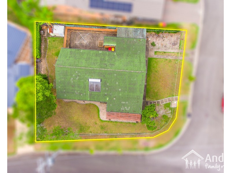 2 Skye Street, Kenmore QLD 4069
