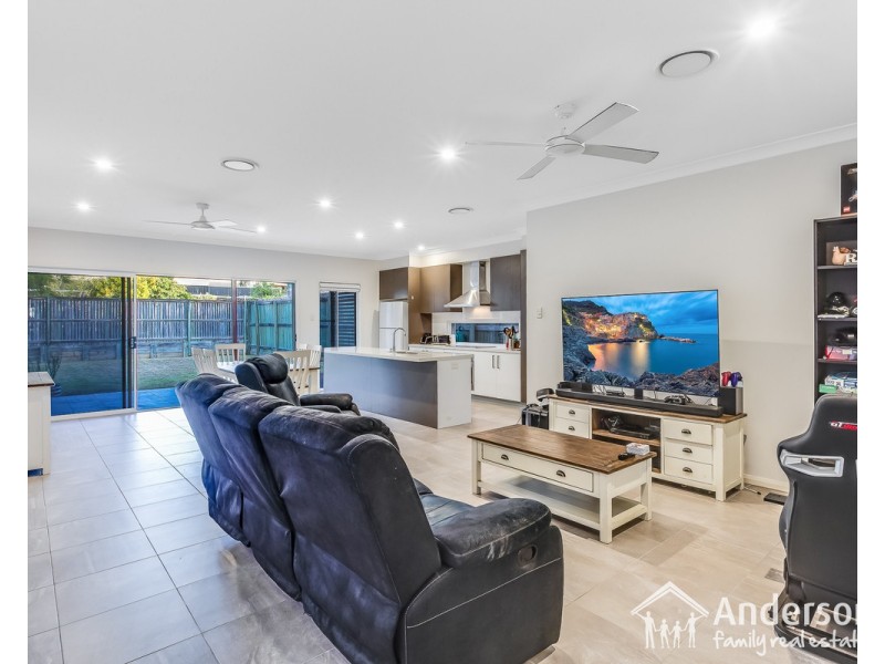 94 Oxley Avenue, Woody Point QLD 4019