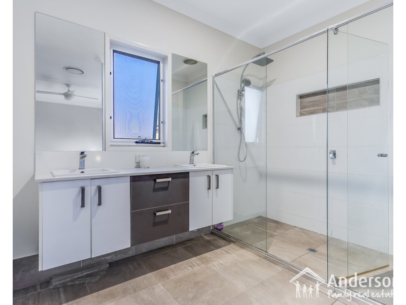 94 Oxley Avenue, Woody Point QLD 4019