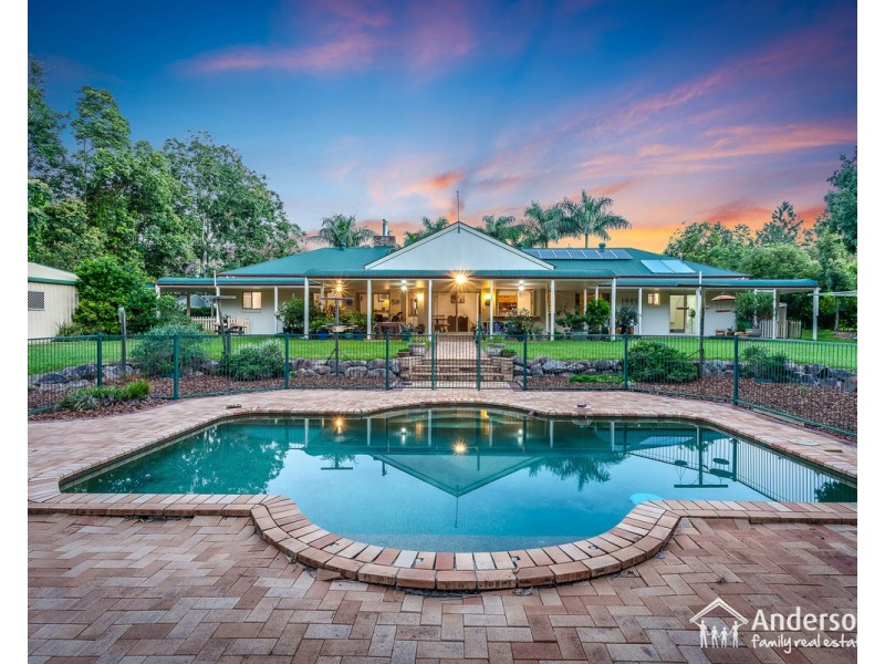 36 Greenwood Crescent, Samford Valley QLD 4520