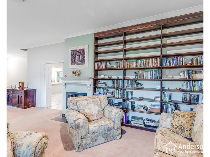 36 Greenwood Crescent, Samford Valley QLD 4520