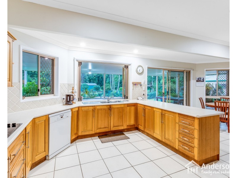 36 Greenwood Crescent, Samford Valley QLD 4520