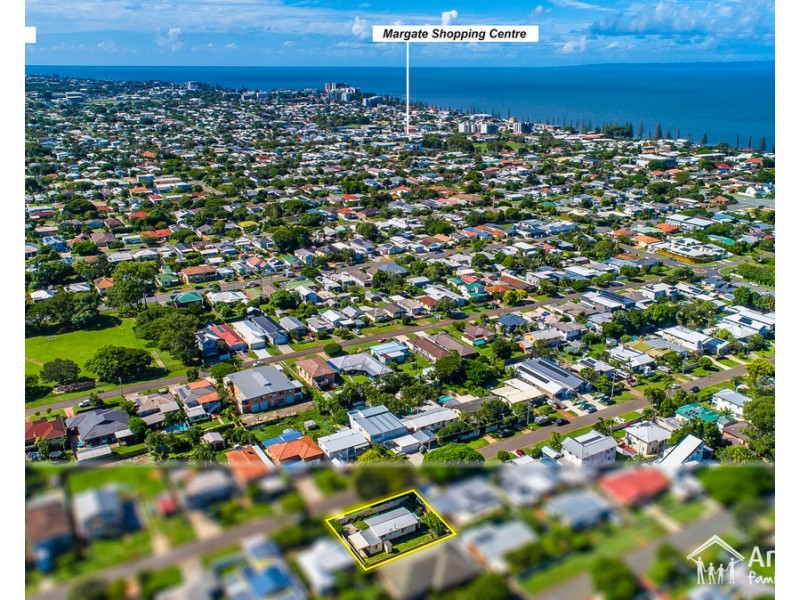 81 Arthur Street, Woody Point QLD 4019