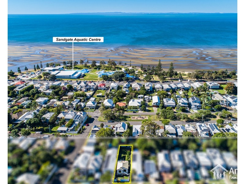 52 Griffith Street, Sandgate QLD 4017