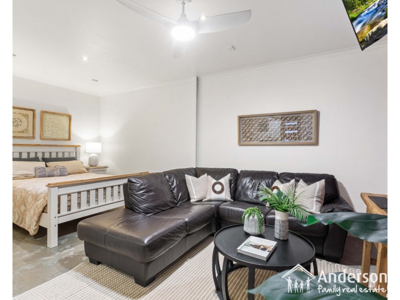 7 Stanley Terrace, Brighton QLD 4017