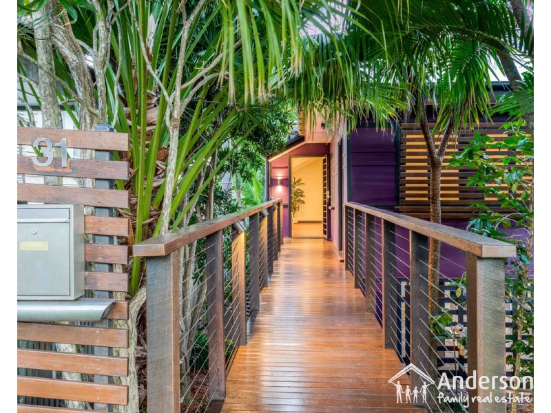 31 Swan Street, Shorncliffe QLD 4017