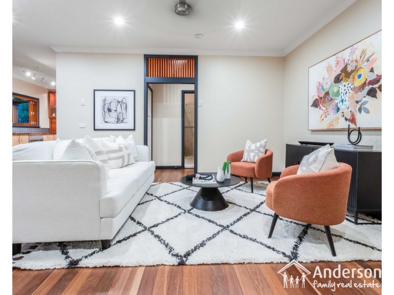 31 Swan Street, Shorncliffe QLD 4017