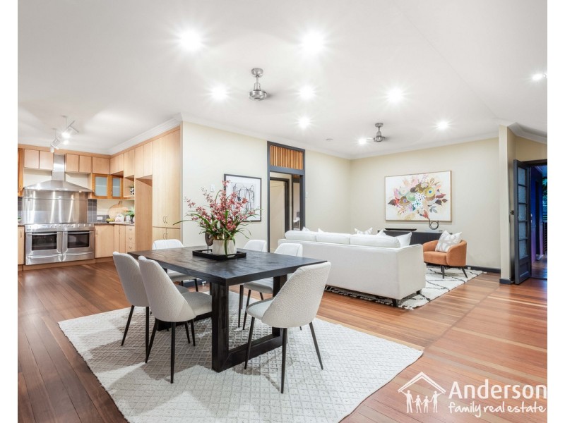 31 Swan Street, Shorncliffe QLD 4017